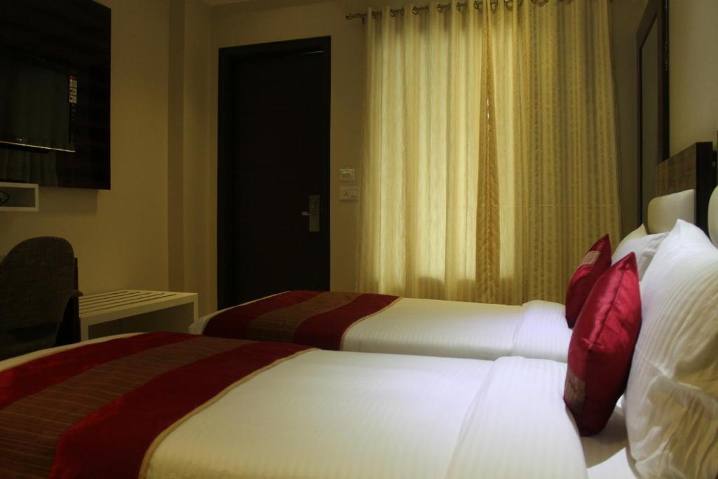 Hotel Gulnar Nova Deli Quarto foto