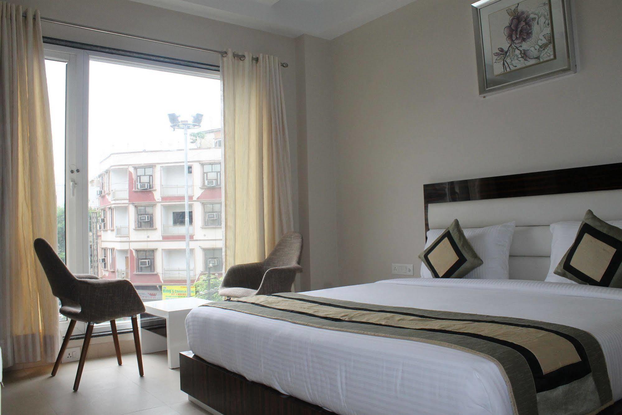 Hotel Gulnar Nova Deli Quarto foto